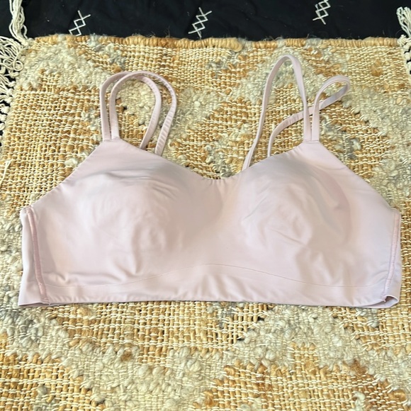 Women's Lululemon ~
Like a Cloud Sports Bra Light Support ~ Vitapink - Picture 3 of 17